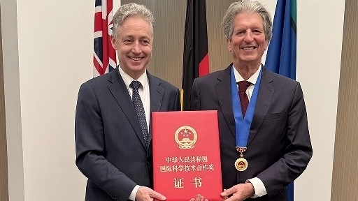 Solar-Pionier Prof. Martin Green erhält den Internationalen Preis für wissenschaftlich-technologische Zusammenarbeit 2025